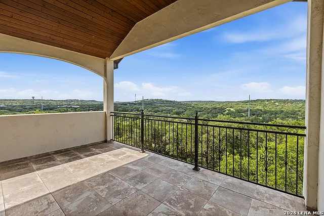 623 Sentry Hl — Photo 35