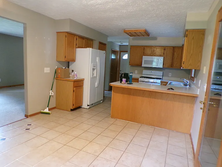 8087 Lansing Rd — Photo 8