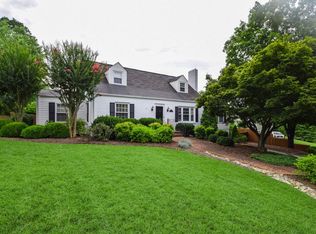 802 Cherrywood Rd, Salem, VA 24153