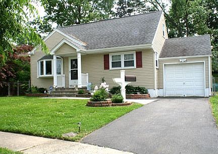 9 Village Ct Hamilton NJ 08690 Zillow