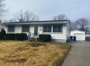 19 Northland Dr, Decatur, IL 62526