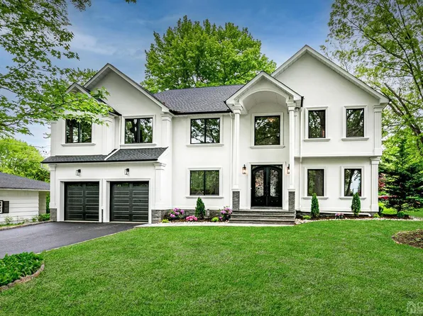 992 Ellis Pkwy, Edison, NJ 08820