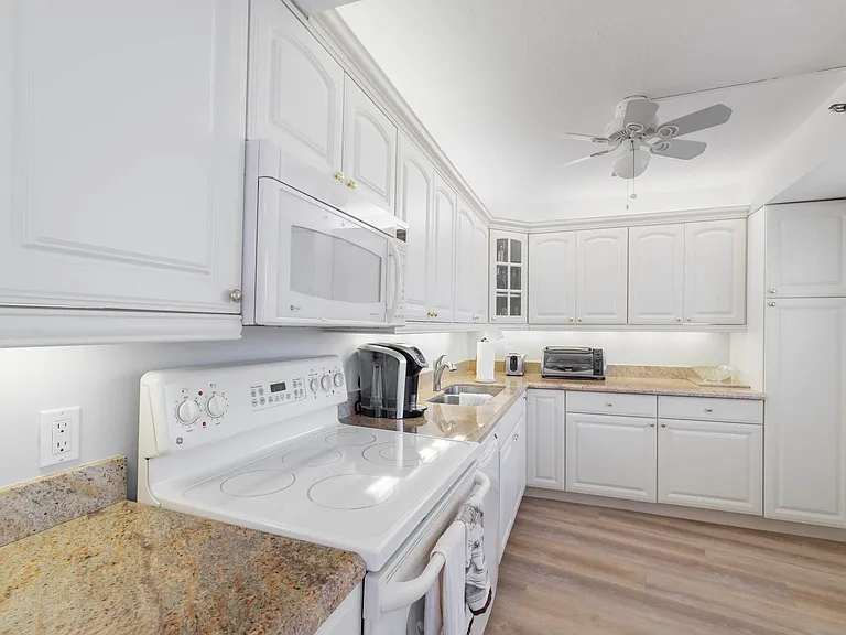 300 Ocean Trail Way #305 — Photo 10