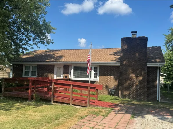 606 Central Ave, Tilton, IL 61833