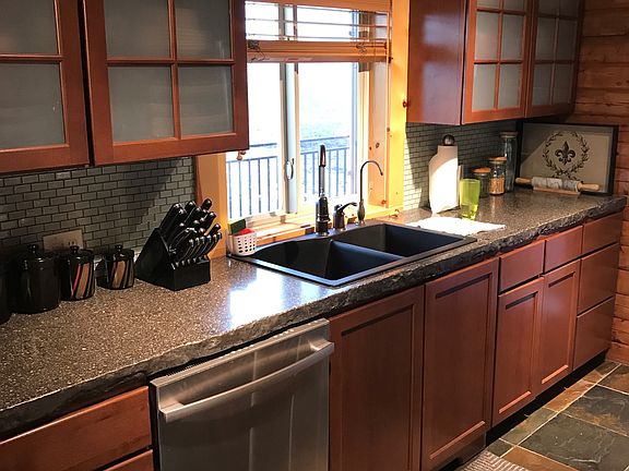 3rd image of 3458 Porcupine Dr