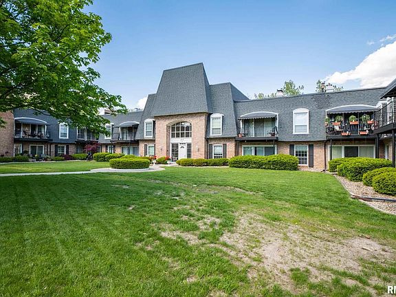 2nd image of 125 E Glen Ave