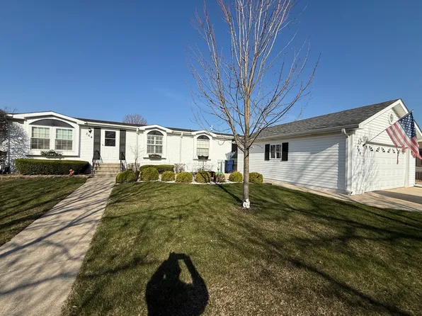 364 Tulip Cir, Matteson, IL 60443