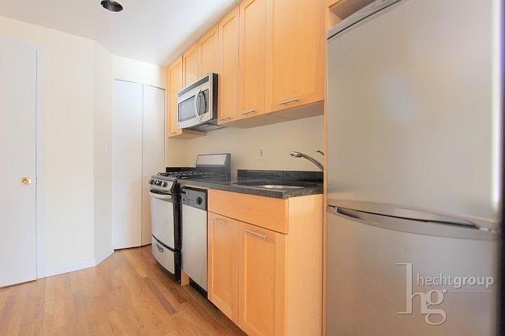 2nd image of 473 W Broadway Ste 1