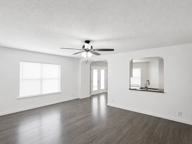13354 Greenstone — Photo 3