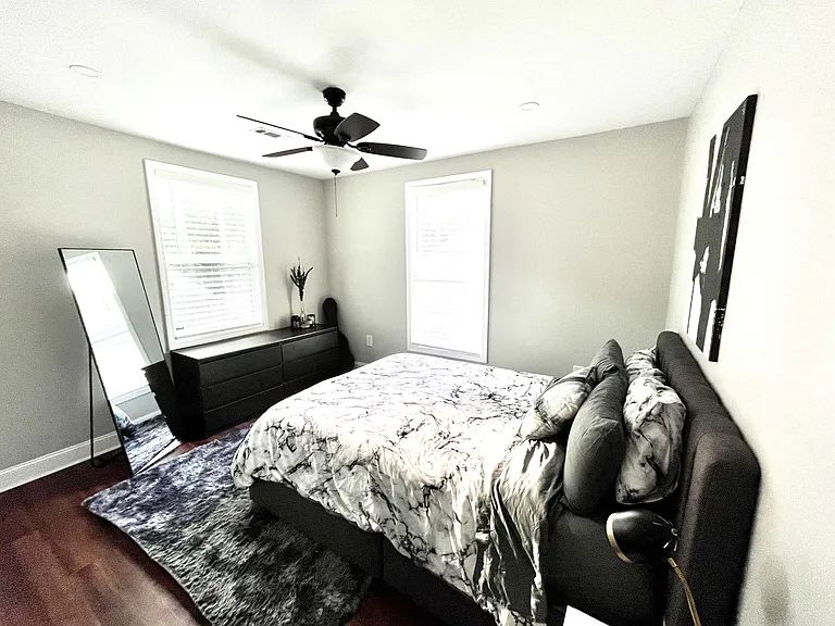 1369 Gault St SE — Photo 5