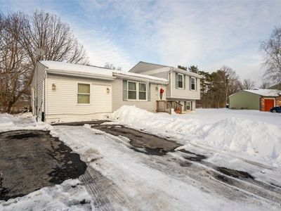 8169 Scotia Ln, Liverpool, NY, 13090