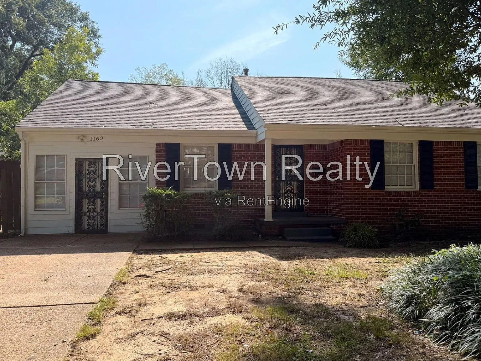 3 bed, 1.5 bath, 1251 sqft, $1,395 — Photo 1