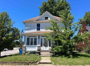 301 Studebaker St, Mishawaka, IN 46544