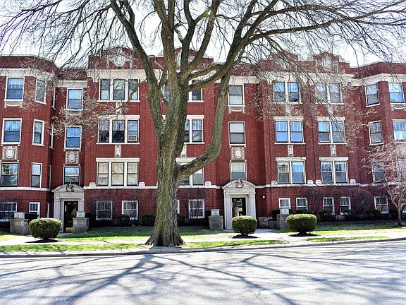 2nd image of 127 Washington Blvd APT 2