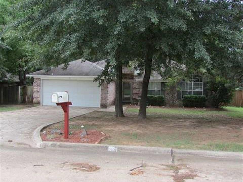 1st image of 9 Green Oak Cir