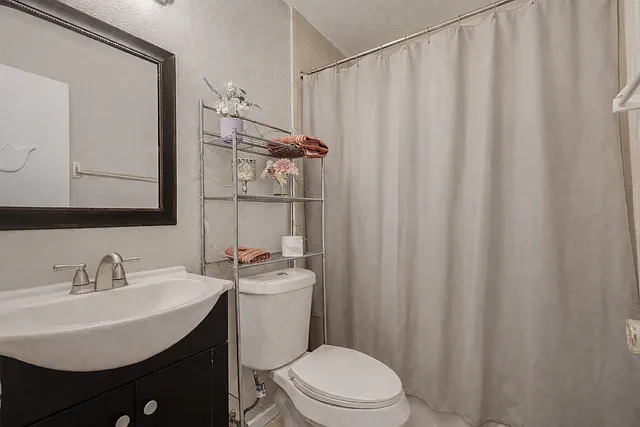 410 Lorine St — Photo 8