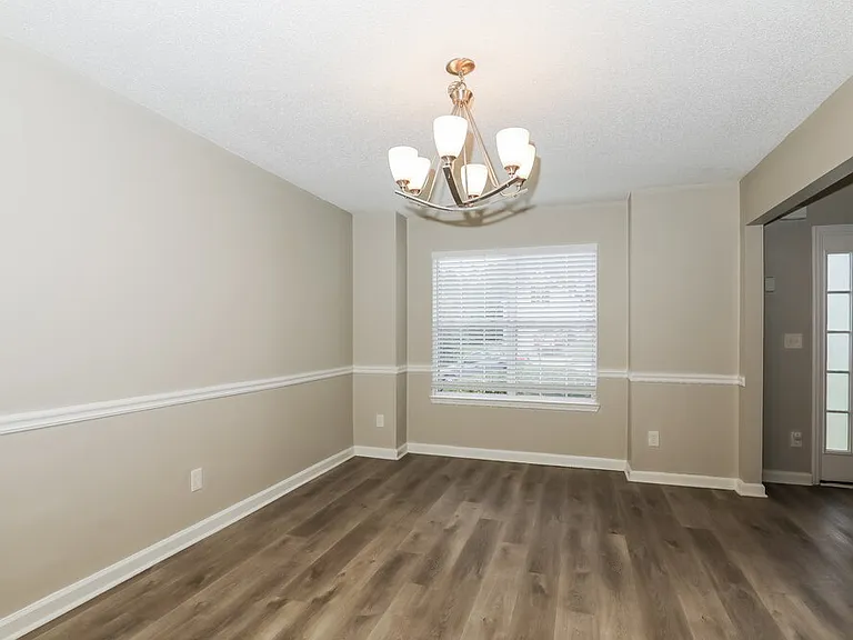 3948 English Valley Dr — Photo 5