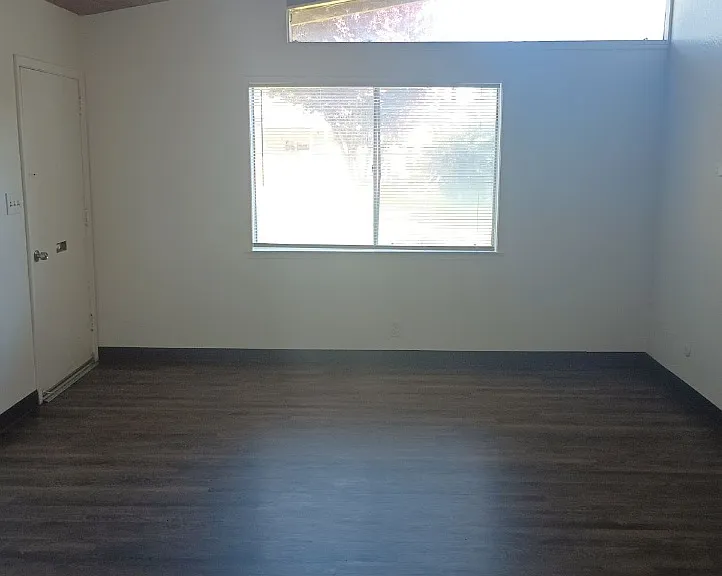 1734 W Shaw Ave — Photo 1