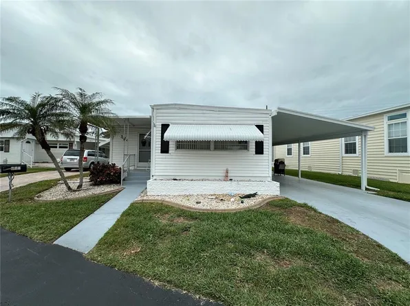 274 Outer Dr E, Venice, FL 34285