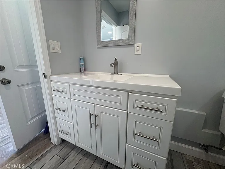145 W 118th Pl — Photo 8