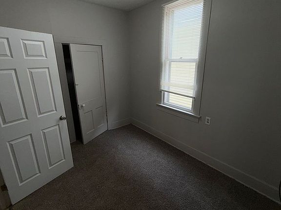 3rd image of 1213 Washington Ave