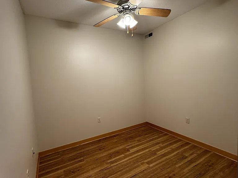 2600 University Ave SE #415 — Photo 5
