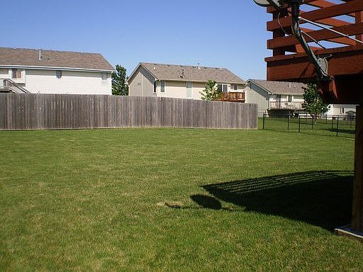 2nd image of 612 Tupelo Ln