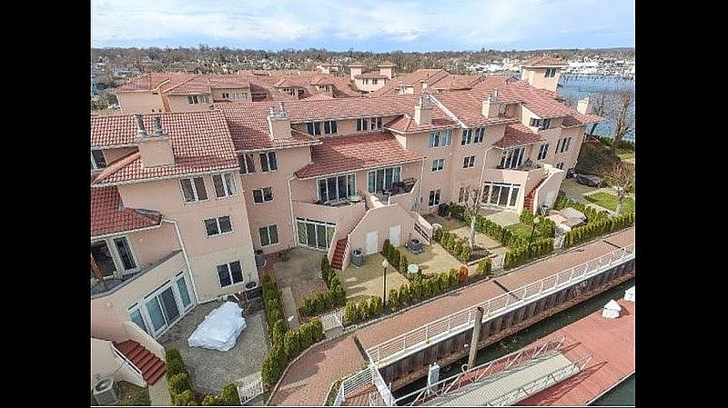 1st image of 57 Harbour Ct #57