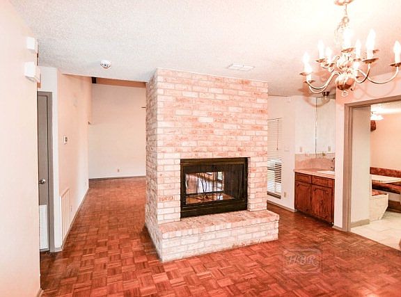3rd image of 4010 S Houston Dr