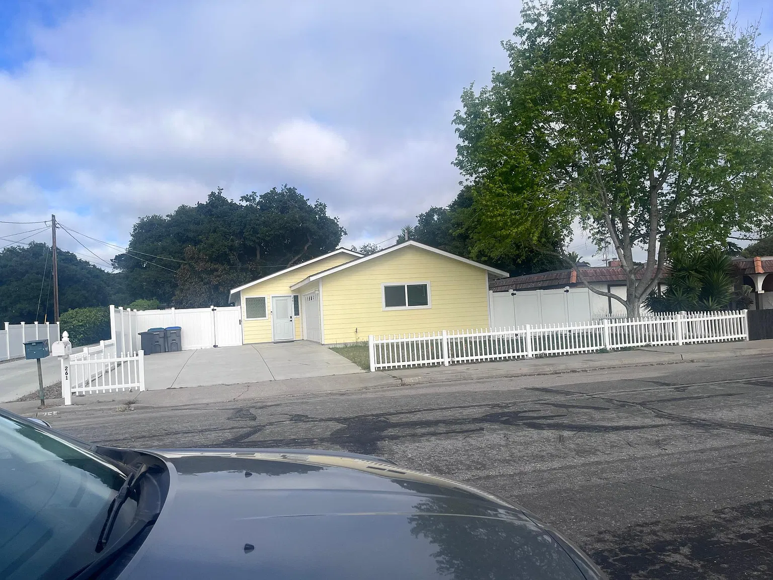 3 bed, 1424 sqft, $3,400 — Photo 1
