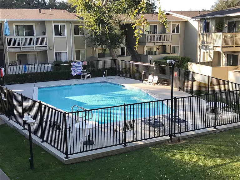 Union Manor — Photo 30