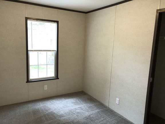 2nd image of 399 Sunburst Cir