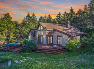 2200 Bear Gulch Rd, Woodside, CA 94062