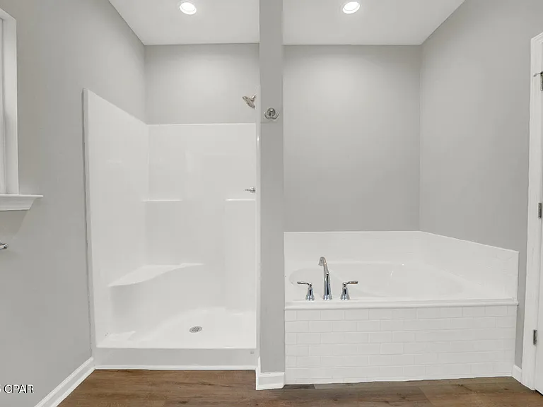 408 Raven Ln — Photo 15