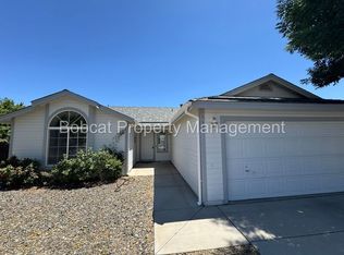 532 Rawe Peak Dr, Dayton, NV