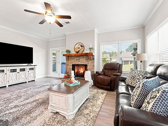 3rd image of 130 Heritage Pointe Dr