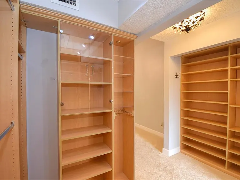 4801 Grapevine Way — Photo 16