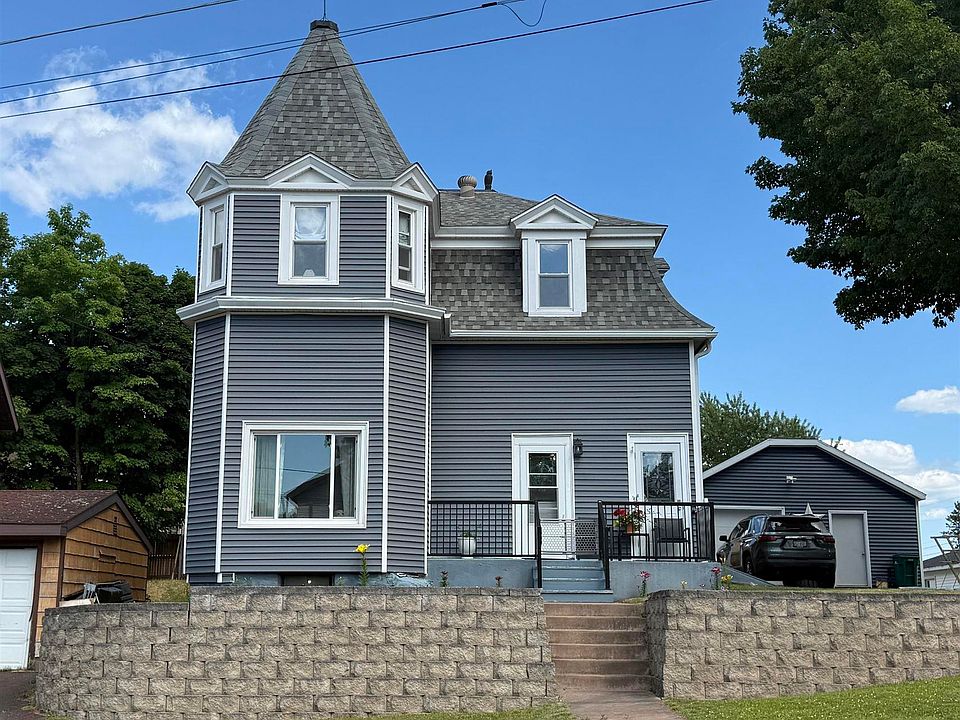 1st image of 303 4th Ave S