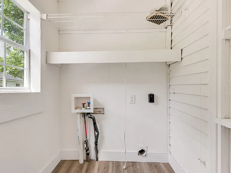 309 Poplar St — Photo 19