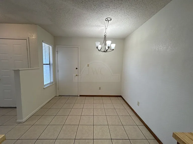 4209 Water St — Photo 3