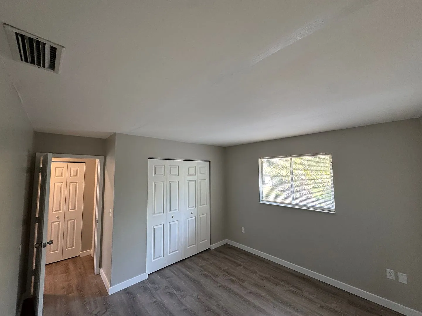 KAI9s 7plex 927 33rd Ave W Bradenton — Photo 4