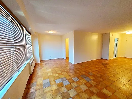 Rented by MEIER | media 3