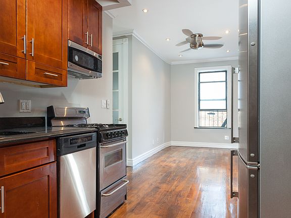3rd image of 20 Prince St APT 34