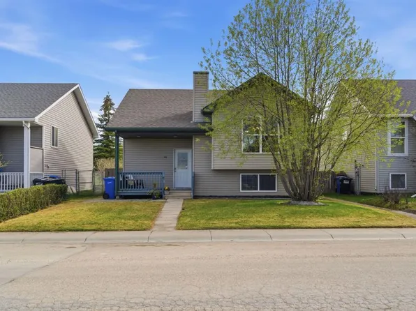 46 N Valarosa Dr, Didsbury, AB T0M 0W0