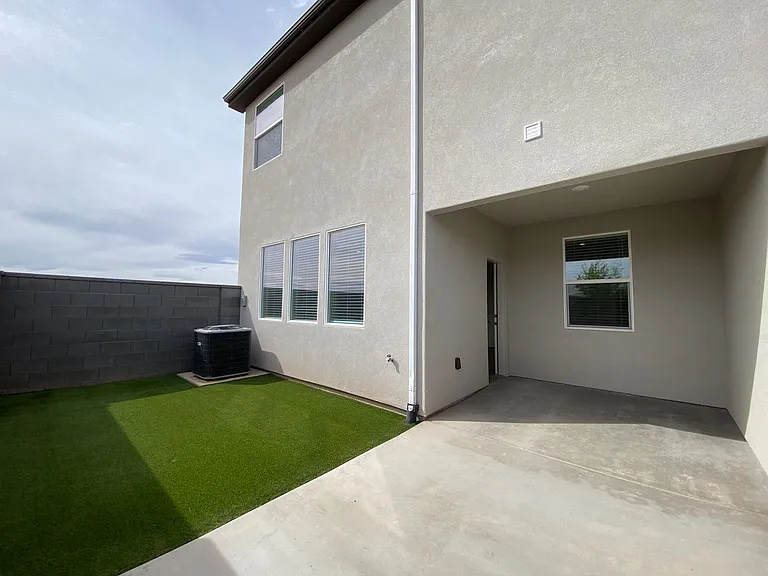 4381 S 1200 W — Photo 33
