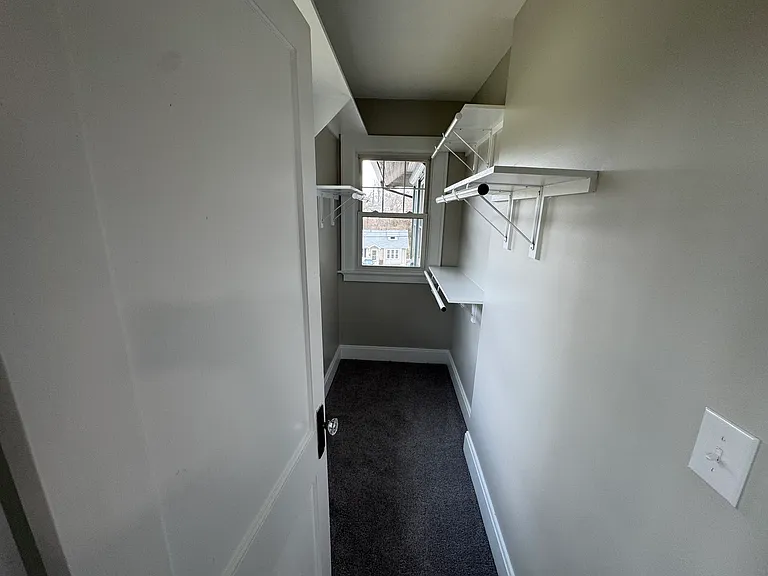 724 S Grand Ave — Photo 9