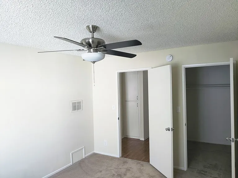 Northridge Place Apartments — Photo 52