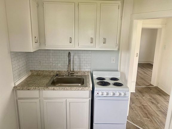 2nd image of 138 N 9th St Floor 2