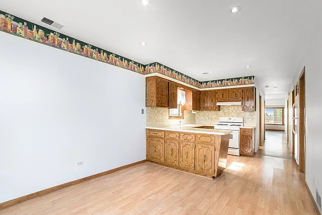 6120 W Eastwood Ave #2 — Photo 6