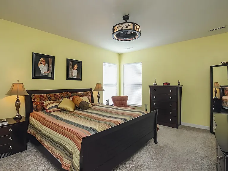 3015 Cairns Dr W — Photo 9